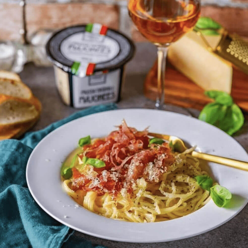 Spaghetti with truffle mayonnaise and crispy prosciutto - Gourmet Club